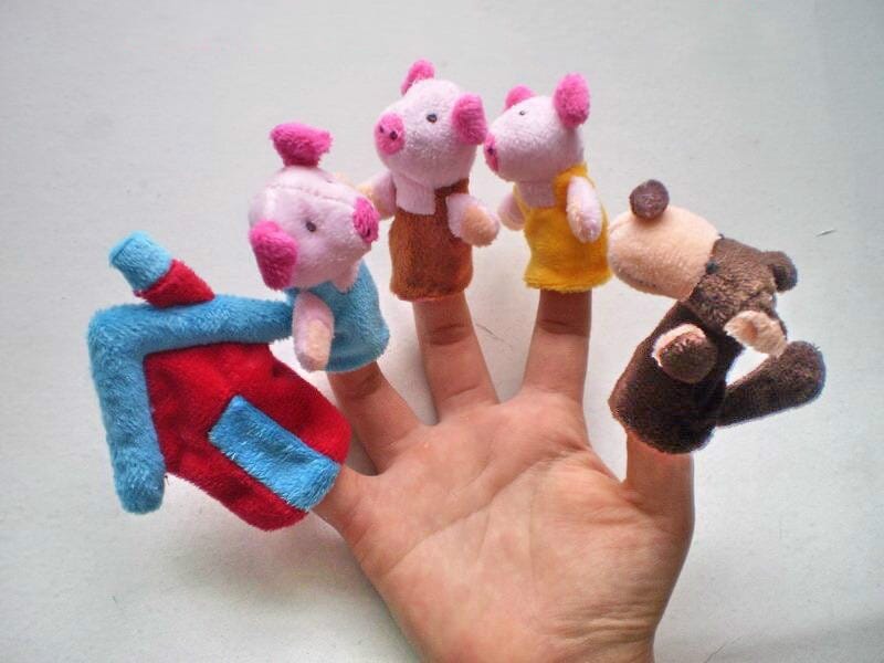 Big World Enterprises Piggie Tales 8-Piece Finger Puppet Set: A Fun Twist on a Classic Tale!